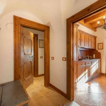Central - Close To Ski Lift & Parking Apartment Cortina d'Ampezzo