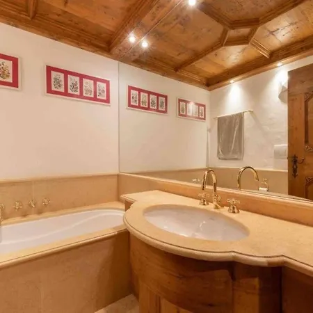 Central - Close To Ski Lift & Parking Apartment