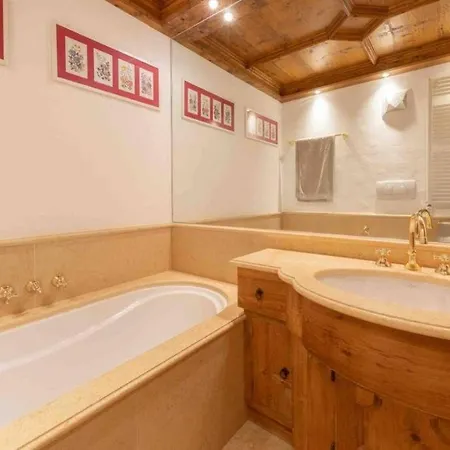 Central - Close To Ski Lift & Parking * Cortina d'Ampezzo