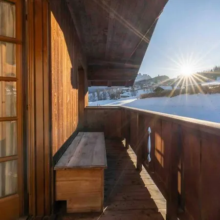 - Close To Lift & Parking شقة *